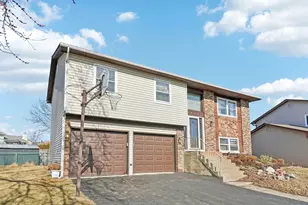 4485 Bayside Cir, Hoffman Estates, IL 60192 - Photo 3