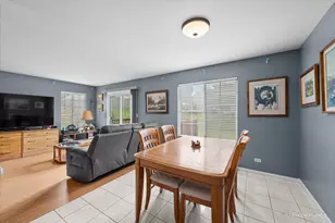 212 Village Creek Dr, Lake in the Hills, IL 60156 - Photo 11