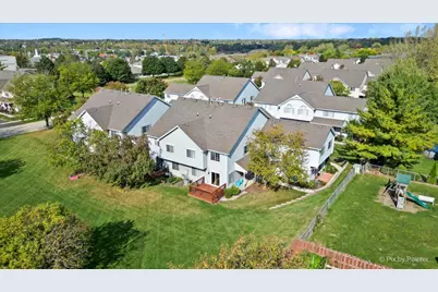 212 Village Creek Drive, Lake in the Hills, IL 60156 - Photo 37