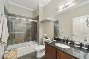 2042 W Warren Blvd, Chicago, IL 60612 - Photo 23