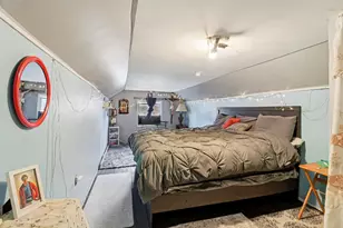 796 Parkway Ave, Elgin, IL 60120 - Photo 17