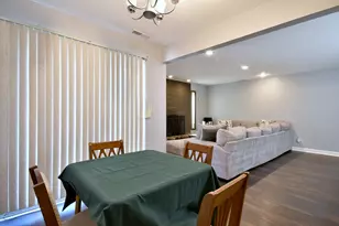 9831 S Karlov Ave, Oak Lawn, IL 60453 - Photo 9