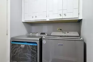 9831 S Karlov Ave, Oak Lawn, IL 60453 - Photo 13