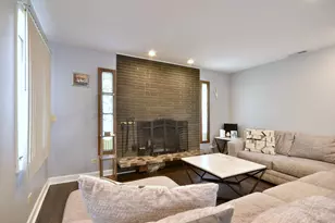 9831 S Karlov Ave, Oak Lawn, IL 60453 - Photo 11