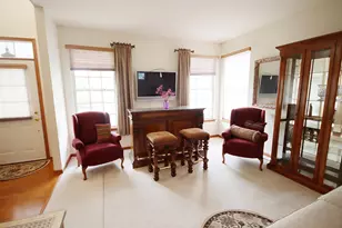 226 W Park Ave, Sugar Grove, IL 60554 - Photo 7