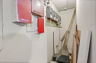 107 N Mallory Ave, Batavia, IL 60510 - Photo 25