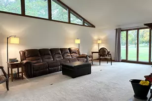 1588 Bittersweet Dr, Saint Anne, IL 60964 - Photo 5