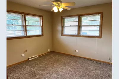 664 E 142nd Street, Dolton, IL 60419 - Photo 9