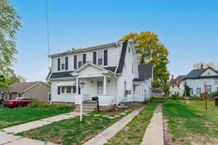 711 Garfield Ave, Belvidere, IL 61008 - Photo 3