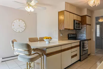 10927 S Circle Drive, Palos Hills, IL 60465 - Photo 11