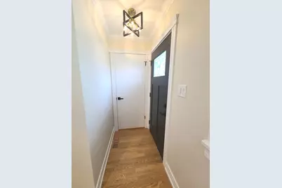 7025 W 84th Street, Burbank, IL 60459 - Photo 3