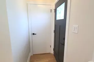 7025 W 84th St, Burbank, IL 60459 - Photo 3