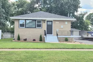 7025 W 84th St, Burbank, IL 60459 - Photo 1