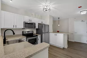 222 N Columbus Dr, Chicago, IL 60601 - Photo 7