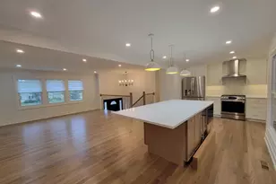 2S245 Mayfield Ln, Glen Ellyn, IL 60137 - Photo 5