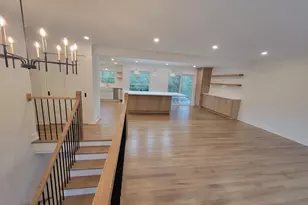 2S245 Mayfield Ln, Glen Ellyn, IL 60137 - Photo 3