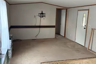 16 W Wasson Rd, Amboy, IL 61310 - Photo 5