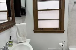 5354 W Montrose Ave, Chicago, IL 60641 - Photo 11