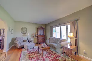 23 Cedarwood Dr, Watseka, IL 60970 - Photo 7