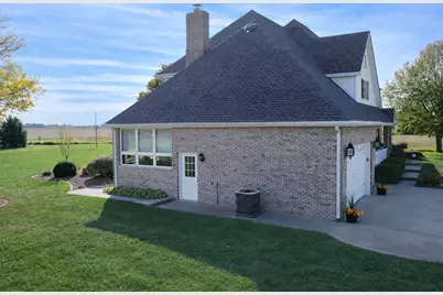 23 Cedarwood Drive, Watseka, IL 60970 - Photo 3