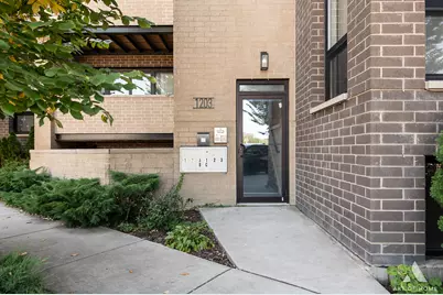 1203 W Superior Street #3C, Chicago, IL 60642 - Photo 3