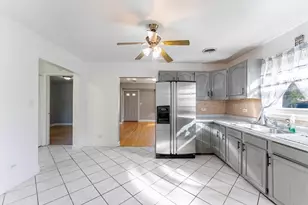 2756 Landen Dr, Melrose Park, IL 60164 - Photo 5