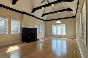 395 Surrey Ln, Crete, IL 60417 - Photo 5