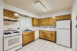 9413 Meadow Ln, Des Plaines, IL 60016 - Photo 3