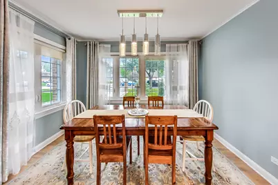 2609 Eisenhower Drive, Des Plaines, IL 60018 - Photo 9