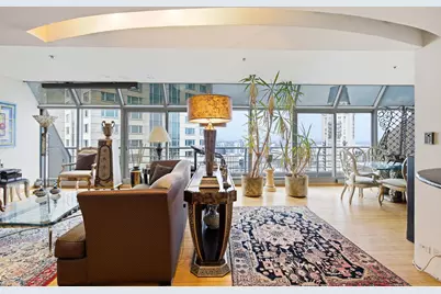 950 N Michigan Avenue #4704, Chicago, IL 60611 - Photo 5