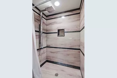 950 N Michigan Avenue #4704, Chicago, IL 60611 - Photo 15
