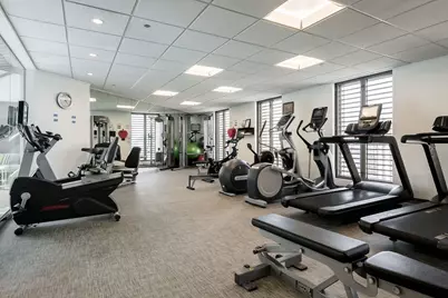 950 N Michigan Avenue #4704, Chicago, IL 60611 - Photo 25