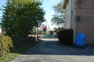 8751 W 79th St, Justice, IL 60458 - Photo 9