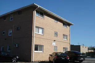 8751 W 79th St, Justice, IL 60458 - Photo 5