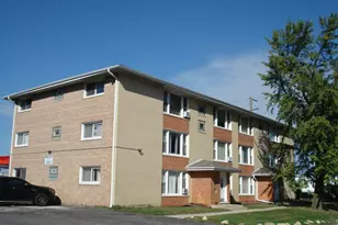 8751 W 79th St, Justice, IL 60458 - Photo 3