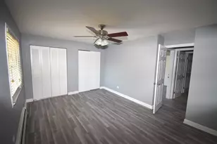 9s120 Lake Dr, Willowbrook, IL 60527 - Photo 9