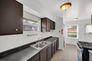 16300 Winchester Ave, Markham, IL 60426 - Photo 13