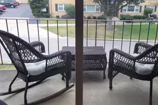 105 S Arlington Ave, Elmhurst, IL 60126 - Photo 3