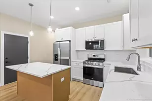 4934 S Champlain Ave, Chicago, IL 60615 - Photo 9