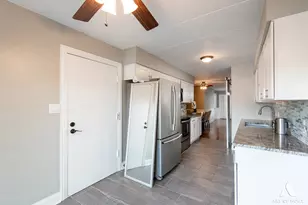 9910 Treetop Dr, Orland Park, IL 60462 - Photo 15