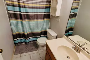 5500 Lincoln Ave, Morton Grove, IL 60053 - Photo 11