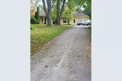 20525 Ridgeview Lane, Marengo, IL 60152 - Photo 1