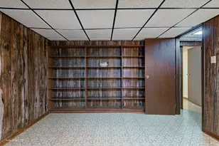 1225 Memorial Dr, Calumet City, IL 60409 - Photo 21