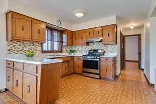 1225 Memorial Dr, Calumet City, IL 60409 - Photo 7