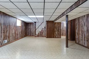 1225 Memorial Dr, Calumet City, IL 60409 - Photo 17