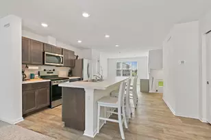 804 Briar Gln Ct, Hampshire, IL 60140 - Photo 9