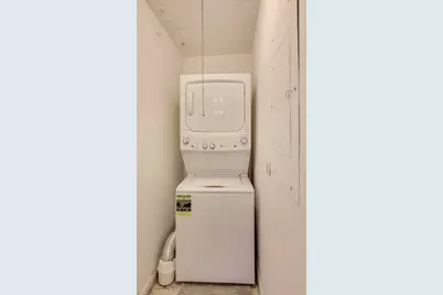 5733 N Sheridan Road #23B, Chicago, IL 60660 - Photo 19