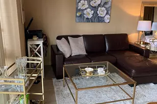 1555 N Dearborn Pkwy, Chicago, IL 60610 - Photo 3