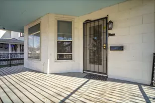 209 N 7th St, Fairbury, IL 61739 - Photo 3