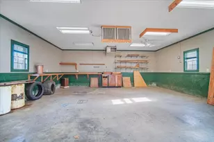 209 N 7th St, Fairbury, IL 61739 - Photo 29